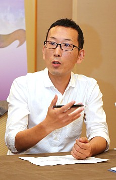 画像ギャラリー No.005のサムネイル画像 / 前代未聞の3社による協力体制，運営移管後の「TERA」はどうなるのか？　新プロデューサーらキーマンに直撃インタビュー