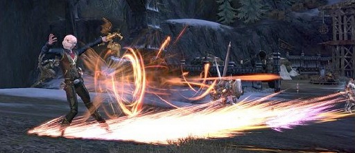 画像ギャラリー No.019のサムネイル画像 / 前代未聞の3社による協力体制，運営移管後の「TERA」はどうなるのか？　新プロデューサーらキーマンに直撃インタビュー