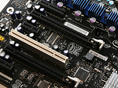 画像ギャラリー No.006のサムネイル画像 / Intel，「Core i7」対応のハイエンドX58マザーボード「Smackover」を公開