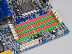 画像ギャラリー No.009のサムネイル画像 / GIGABYTEのゲーマー&OC向けマザー「GA-EX58-EXTREME」を写真で確認