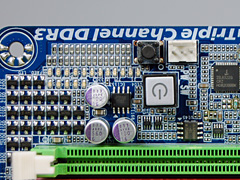 画像ギャラリー No.016のサムネイル画像 / GIGABYTEのゲーマー&OC向けマザー「GA-EX58-EXTREME」を写真で確認