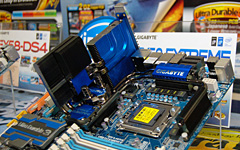 画像ギャラリー No.003のサムネイル画像 / GIGABYTEがX58マザーボードの発表会を開催。2009年には2万円台の製品も