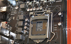 画像ギャラリー No.002のサムネイル画像 / ［COMPUTEX］ASUS，P55＆P57マザーボードを公開。SATA 3.0とUSB 3.0に両対応のX58マザーも