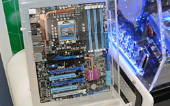画像ギャラリー No.006のサムネイル画像 / ［COMPUTEX］ASUS，P55＆P57マザーボードを公開。SATA 3.0とUSB 3.0に両対応のX58マザーも