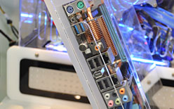 画像ギャラリー No.009のサムネイル画像 / ［COMPUTEX］ASUS，P55＆P57マザーボードを公開。SATA 3.0とUSB 3.0に両対応のX58マザーも