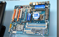 画像ギャラリー No.014のサムネイル画像 / ［COMPUTEX］GIGABYTE，24フェーズPWM仕様のX58＆P55マザーボードを公開