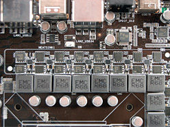 画像ギャラリー No.012のサムネイル画像 / ASUSの“次世代機”，P55マザーボード「P7P55D EVO」を写真で見る。ほぼ製品版？