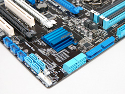 画像ギャラリー No.017のサムネイル画像 / ASUSの“次世代機”，P55マザーボード「P7P55D EVO」を写真で見る。ほぼ製品版？