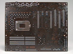 画像ギャラリー No.021のサムネイル画像 / ASUSの“次世代機”，P55マザーボード「P7P55D EVO」を写真で見る。ほぼ製品版？