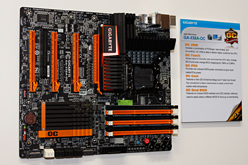 画像ギャラリー No.002のサムネイル画像 / ［CeBIT］GIGA-BYTE，オーバークロッカーが監修したマザーボード「GA-X58A-OC」を公開。独自クーラー採用のOC版GeForceも
