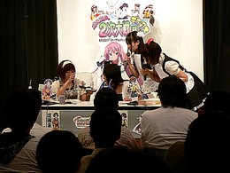 画像ギャラリー No.002のサムネイル画像 / 中2女子におすすめは,やおい漫画? PS2/PSP版「萌え萌え2次大戦(略)☆デラックス」オフラインイベント