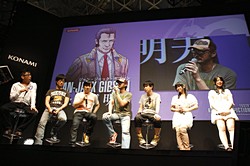 画像ギャラリー No.017のサムネイル画像 / ［TGS 2011］「メタルギア」キャスト陣と須田剛一さんがゲストとして登場したKONAMIブースの超豪華ラストステージ「Kojima Productions SPECIAL STAGE」をレポート