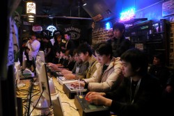 画像ギャラリー No.031のサムネイル画像 / 「ストリートファイターIV」の猛者達が新宿に集結，世界中から注目を集めた格ゲーイベント「GODSGARDEN #2」レポート