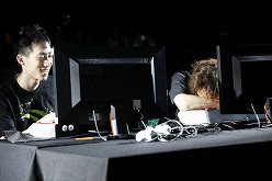 画像ギャラリー No.007のサムネイル画像 / ［COMPUTEX］NVIDIA主催の「ストリートファイターIV」大会に，西川善司が飛び入り参加するの巻