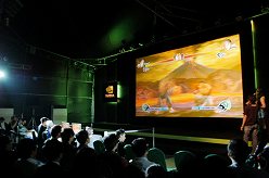 画像ギャラリー No.020のサムネイル画像 / ［COMPUTEX］NVIDIA主催の「ストリートファイターIV」大会に，西川善司が飛び入り参加するの巻