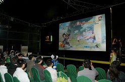画像ギャラリー No.021のサムネイル画像 / ［COMPUTEX］NVIDIA主催の「ストリートファイターIV」大会に，西川善司が飛び入り参加するの巻
