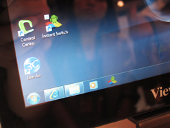 画像ギャラリー No.010のサムネイル画像 / ［COMPUTEX］ViewSonic，Windows 7＆Androidデュアルブートの10インチタブレットを発表。Shuttleは技適マーク付きタブレットを展示