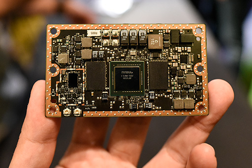 画像ギャラリー No.004のサムネイル画像 / ［COMPUTEX］NVIDIA，Pascal世代の未発表Tegraを公開。Tegraベースの「まだ誰も作ったことのないゲーム機」にも言及