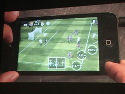 画像ギャラリー No.006のサムネイル画像 / 「デッド スペース 2」の登場予告も! EAのiPod touchゲームが多数紹介された,「Game Nights at the Apple Store」の3日目をレポート