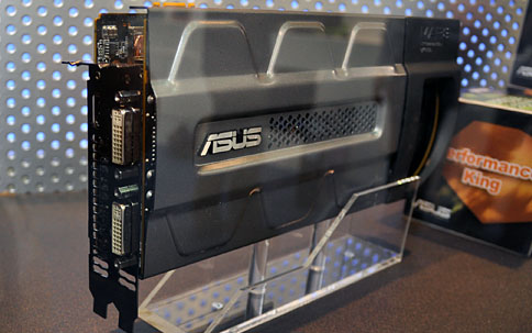 画像ギャラリー No.004のサムネイル画像 / ［COMPUTEX］ASUS，GTX 285を2基搭載した独自設計のGTX 295カード「MARS」