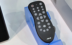 画像ギャラリー No.015のサムネイル画像 / ［COMPUTEX］メモリのレイテンシ設定変更が可能な「MATRIX」に，「Splendid Plus」採用の「Bravo」。ASUSの個性的なグラフィックスカード2枚