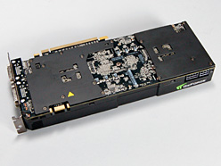 画像ギャラリー No.005のサムネイル画像 / シングルPCB仕様の新型「GeForce GTX 295」レビュー掲載。クーラーの冷却能力が向上
