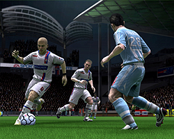画像ギャラリー No.004のサムネイル画像 / ［GC 2008＃24］PC版の独自要素が熱すぎる。サッカーゲームシリーズ最新作「FIFA 09」 