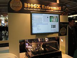 画像ギャラリー No.004のサムネイル画像 / CeBIT 2010会場に展示されたAMD 8マザーボード一斉チェック。最大の話題は“コア数アンロック機能”