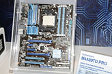 画像ギャラリー No.009のサムネイル画像 / CeBIT 2010会場に展示されたAMD 8マザーボード一斉チェック。最大の話題は“コア数アンロック機能”