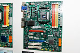 画像ギャラリー No.016のサムネイル画像 / CeBIT 2010会場に展示されたAMD 8マザーボード一斉チェック。最大の話題は“コア数アンロック機能”