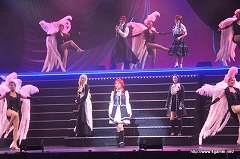 画像ギャラリー No.011のサムネイル画像 / 紐育星組が新曲を引っさげて帰ってきた！　織姫，レニ，ラチェットもステージに立った，「サクラ大戦 紐育星組ライブ2011 〜星を継ぐもの〜」ゲネプロ観覧レポート