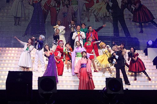 画像ギャラリー No.008のサムネイル画像 / 「ファンの皆さんと共に育ててきた桜は15年間も咲き続けています」シリーズ15周年を飾る「サクラ大戦・武道館ライブ2 〜帝都・巴里・紐育〜」をレポート
