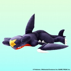 画像ギャラリー No.017のサムネイル画像 / 「ポケモン ダイヤモンド・パール」のマッハポケモン“ガブリアス”のビッグサイズクッションが登場。予約受付を開始