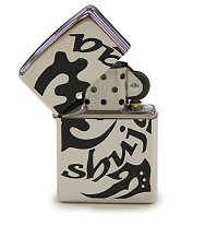 画像ギャラリー No.002のサムネイル画像 / 「バイオハザード5」モチーフのZippo2種が4月下旬に発売