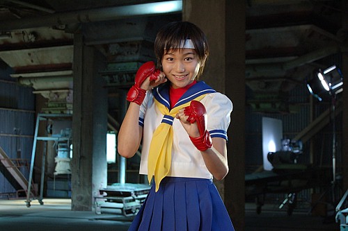 画像ギャラリー No.006のサムネイル画像 / 「ストリートファイターIV」のテレビCFは高田光莉さん演じる「さくら」が主役！　撮影現場の様子をお届け