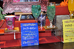 画像ギャラリー No.025のサムネイル画像 / ロベリアを軸にしたストーリーが展開。本日より公演が始まった舞台，「サクラ大戦　巴里花組ショウ2014 〜ケセラセラ・パリ〜」のゲネプロをレポート