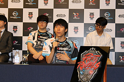 画像ギャラリー No.004のサムネイル画像 / 「League of Legends」，ライバル地域と対戦する「Rift Rivals」で勝利した日本代表優勝報告会をレポート。世界にその名を知らしめたLJL