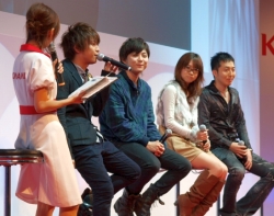 画像ギャラリー No.004のサムネイル画像 / ［TGS 2008＃085］ディレクターと声優陣がゲームの見どころを紹介。「幻想水滸伝ティアクライス トーク＆ライブ」レポート。
