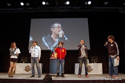 画像ギャラリー No.020のサムネイル画像 / 「モンスターハンターフェスタ’09」グランドフィナーレを飾った“狩王決定戦”決勝大会のレポートをお届け