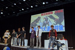 画像ギャラリー No.069のサムネイル画像 / 「モンスターハンターフェスタ’09」グランドフィナーレを飾った“狩王決定戦”決勝大会のレポートをお届け
