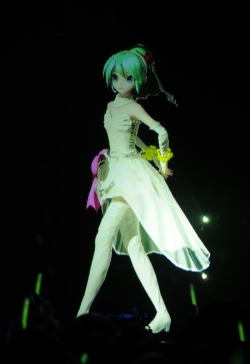 画像ギャラリー No.017のサムネイル画像 / 初音ミク初のソロコンサート，「2nd」「ミクうた、おかわり」「DREAMY THEATER」発表と盛りだくさんのイベントになった，「初音ミク 39's Giving Day」詳細レポート