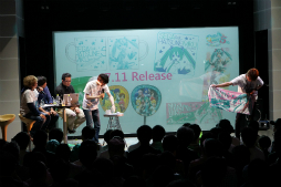 画像ギャラリー No.020のサムネイル画像 / 「初音ミク×セガ」プロジェクト5周年を記念した開発陣によるトークショーの模様をレポート。初の海外向け新作「初音ミク Project mirai Remix」も発表に