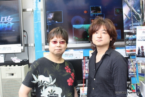 画像ギャラリー No.025のサムネイル画像 / プラチナゲームズの稲葉敦志氏，ヌードメーカーの河野一二三氏も駆けつけた「無限航路」店頭体験会の模様をレポート