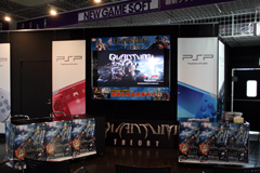 画像ギャラリー No.002のサムネイル画像 / 「QUANTUM THEORY」店頭体験会で,エグゼクティブプロデューサー とディレクターがデモプレイ&トークを披露!
