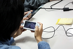 画像ギャラリー No.007のサムネイル画像 / 豪華賞品も贈られた，PSP「アンデッドナイツ」マルチプレイ大会〜みんなでヤりたい放題！〜の模様をレポート