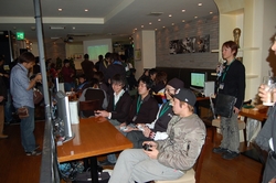 画像ギャラリー No.008のサムネイル画像 / Xbox 360版「ワールドサッカー ウイニングイレブン2009」,元日本代表の北澤 豪さんがゲストのユーザー対戦会が開催