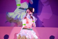 画像ギャラリー No.001のサムネイル画像 / ［TGS 2008＃073］TGS 2008メインステージで「765プロダクション新曲発表会」が開催。新曲や新情報がお披露目