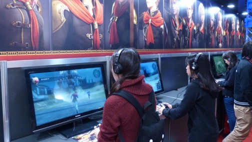 画像ギャラリー No.022のサムネイル画像 / 「FINAL FANTASY XV」では,体験版とは別に「触れるテックデモ」も配信。スクウェア・エニックス田畑Dのジャンプフェスタステージをレポート