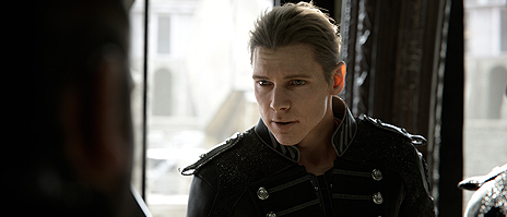 画像ギャラリー No.019のサムネイル画像 / フルCG長編映像「KINGSGLAIVE FINAL FANTASY XV」，主人公・ニックスほか登場人物の背景設定やCG，スクリーンショットが公開に