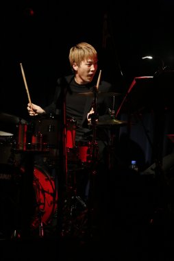 画像ギャラリー No.003のサムネイル画像 / スクウェア・エニックスの人気ゲーム楽曲をジャズアレンジで披露。「Billboard Live presents SQUARE ENIX JAZZ -DEBUT-」をレポート